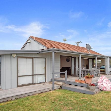 The Sunrise Bach - One Tree Point Holiday Home Exterior foto